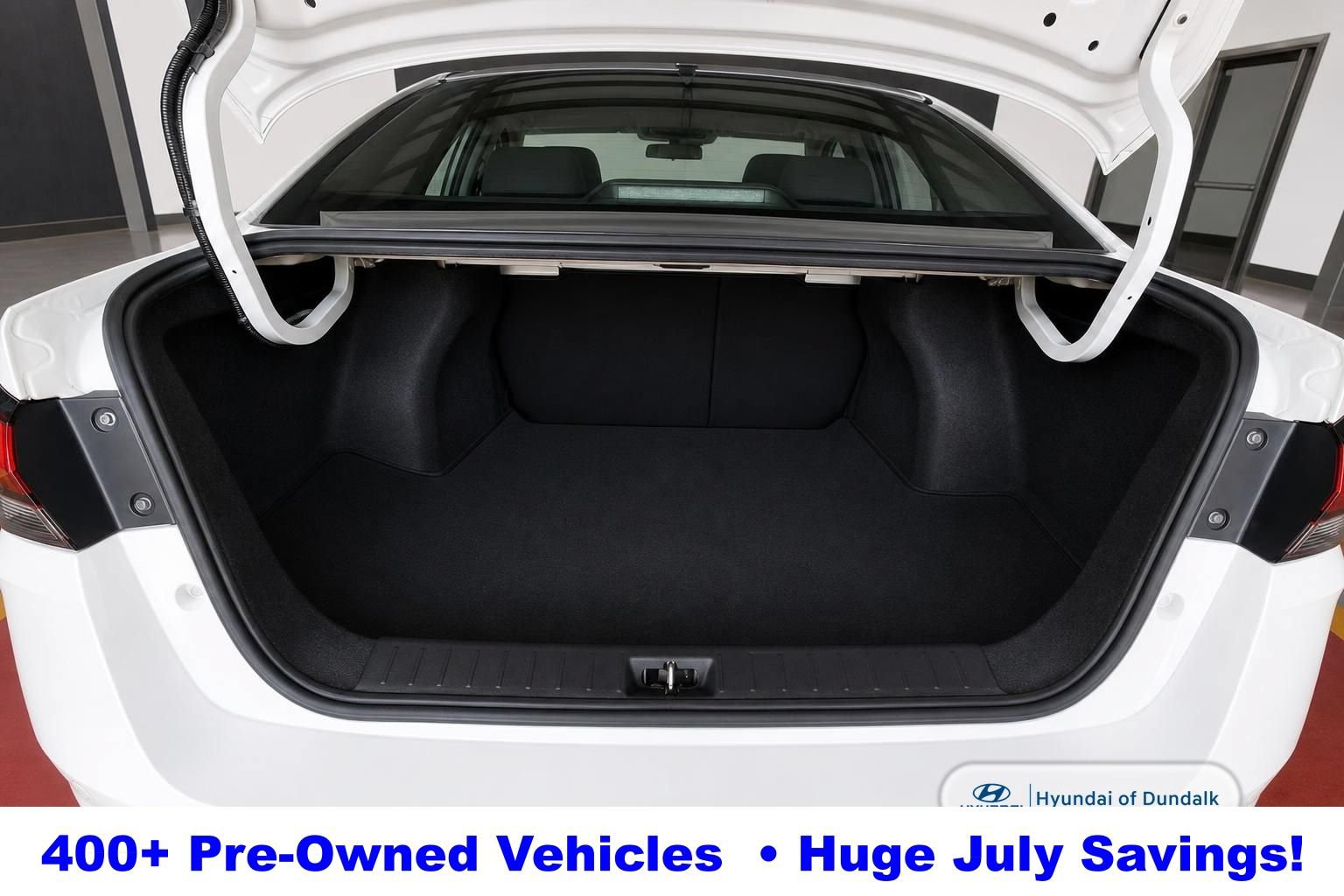 Used 2022 Nissan Versa SV FWD image 19