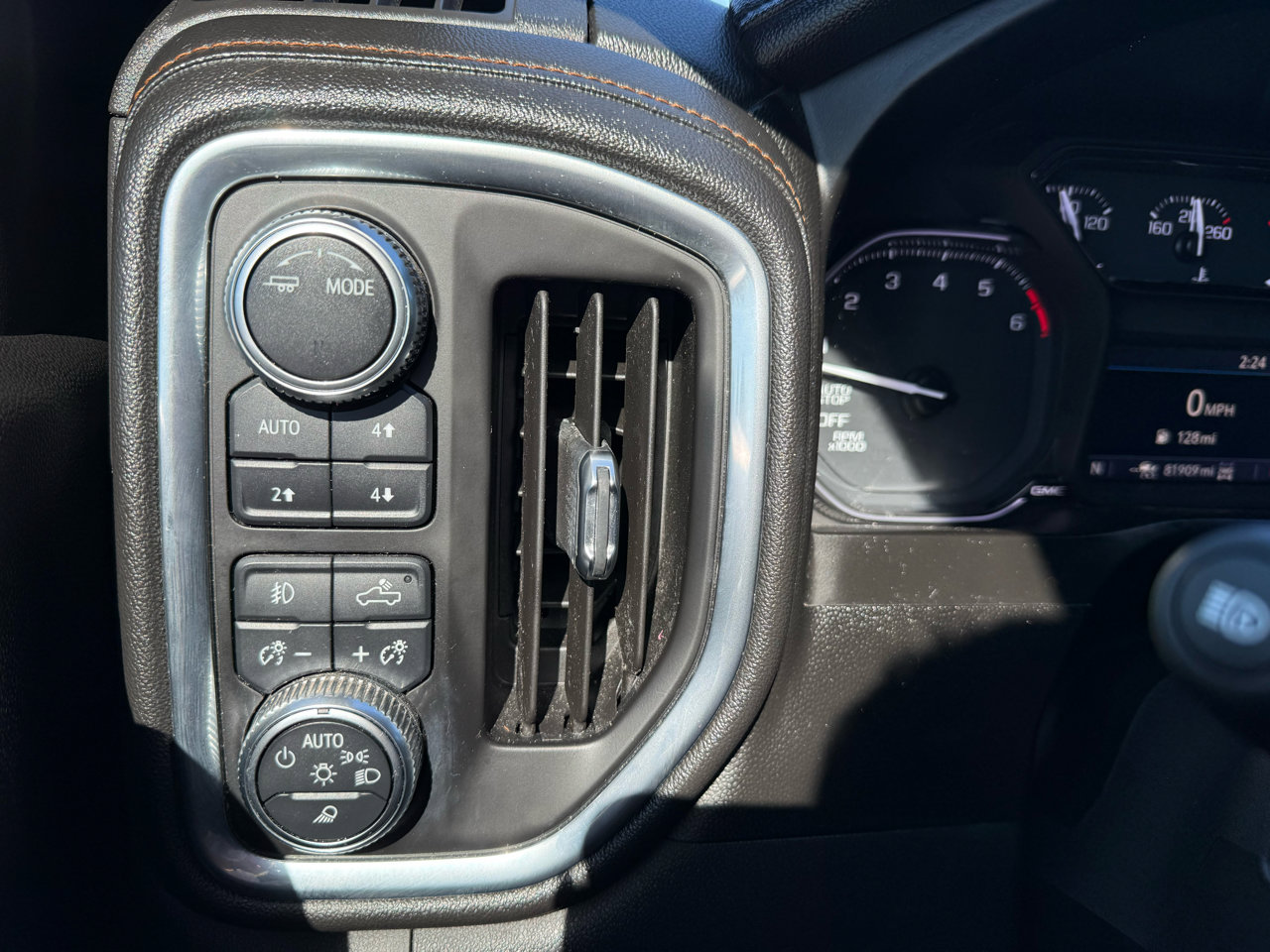 Used 2021 GMC Sierra 1500 AT4 w/ AT4 Value Package image 30