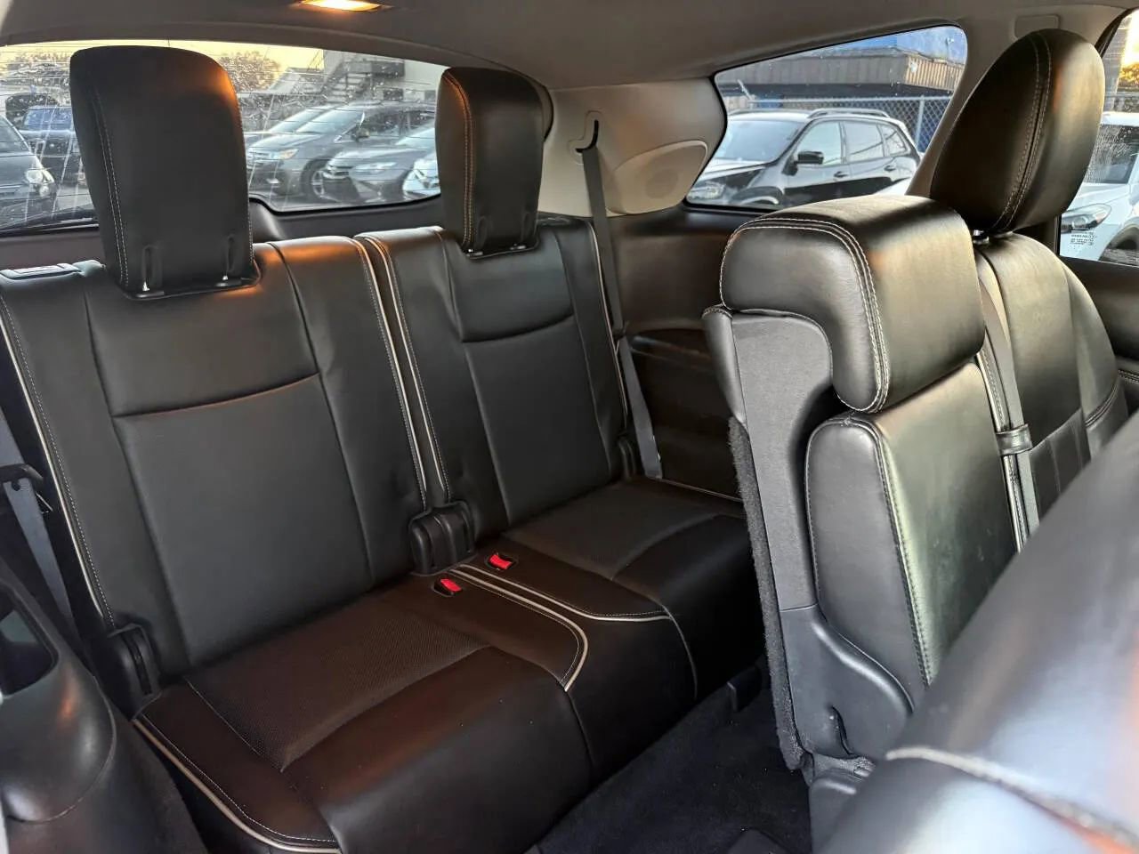 Used 2016 INFINITI QX60 3.5 Sport Utility 4D w/ Premium Plus Package image 14