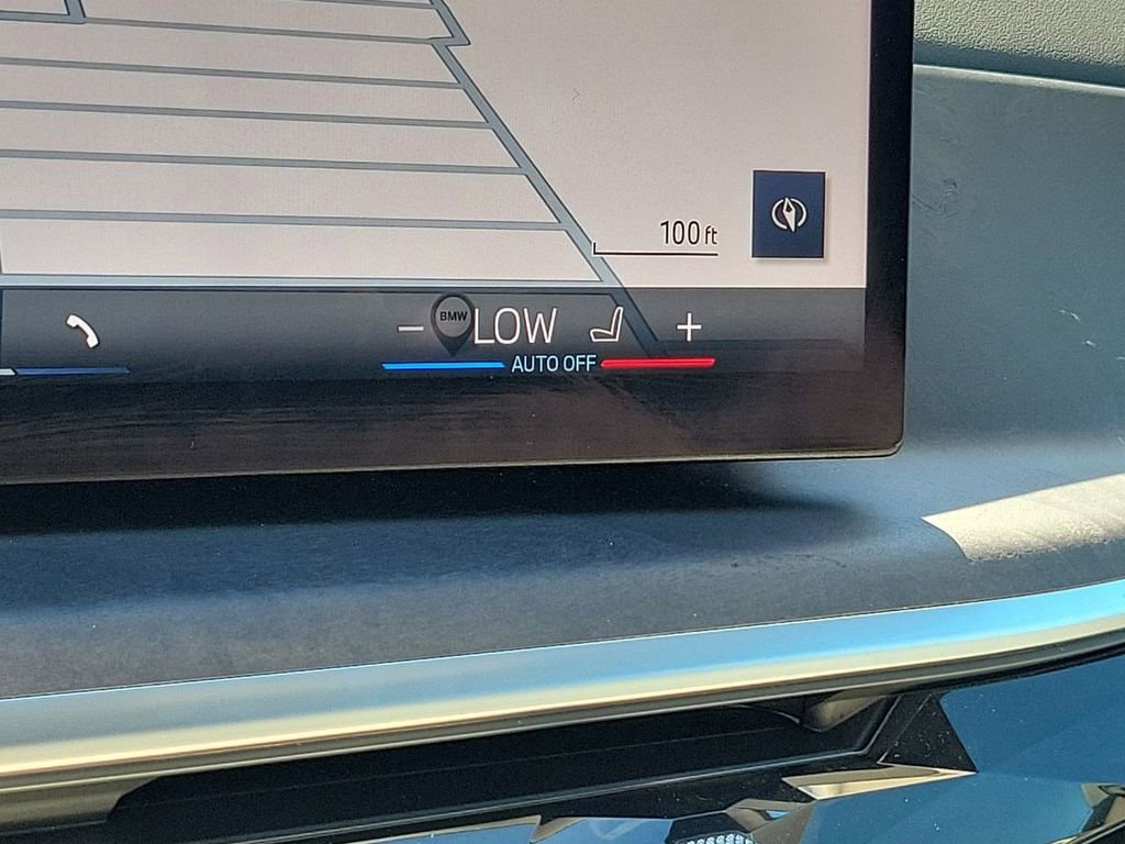 Used 2025 BMW X7 M60i image 31