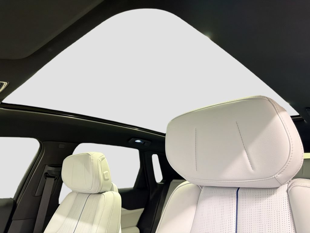Used 2024 Cadillac Lyriq Sport RWD image 22