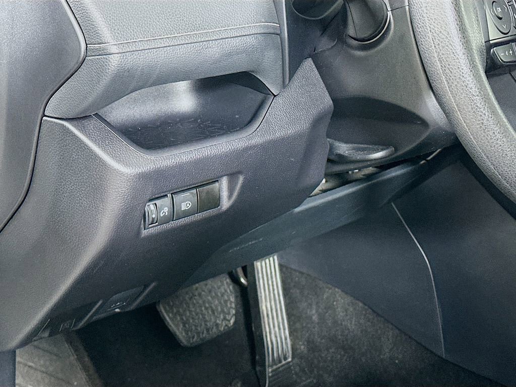 Certified 2025 Toyota RAV4 XLE image 10