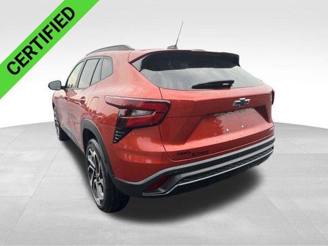 Certified 2024 Chevrolet Trax RS w/ Driver Confidence Package FWD image 4