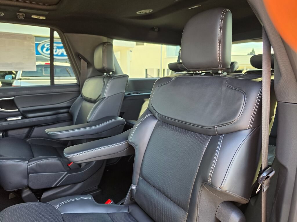 New 2027 Ford Expedition Max Platinum w/ Stealth Performance Package AWD/4WD image 10