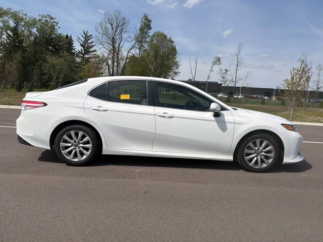 Used 2018 Toyota Camry LE w/ Moonroof Package FWD image 6