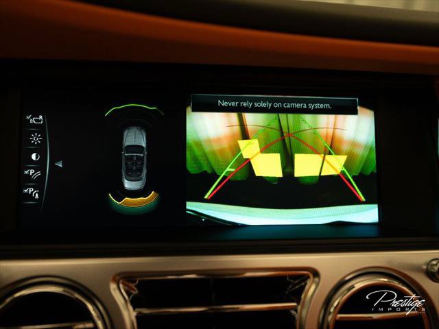 Used 2021 Rolls-Royce Dawn RWD image 46