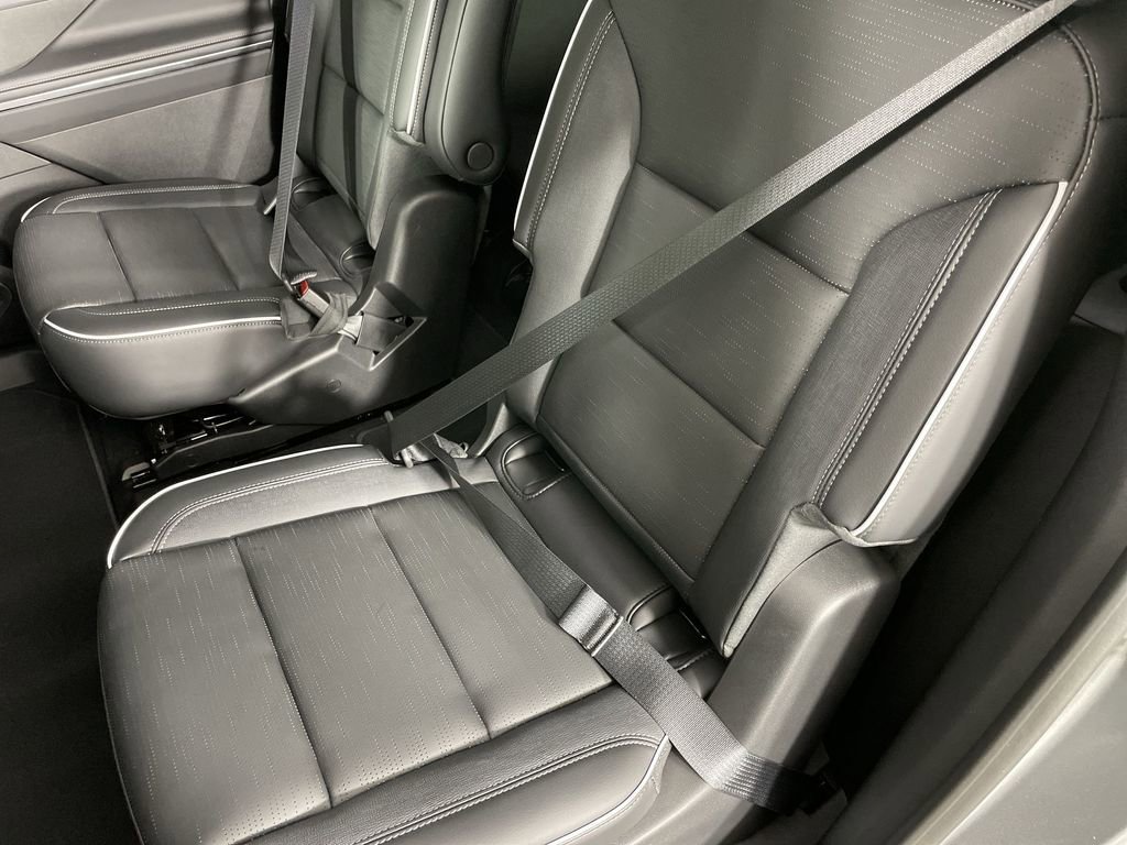 Used 2025 Buick Enclave Sport Touring image 25