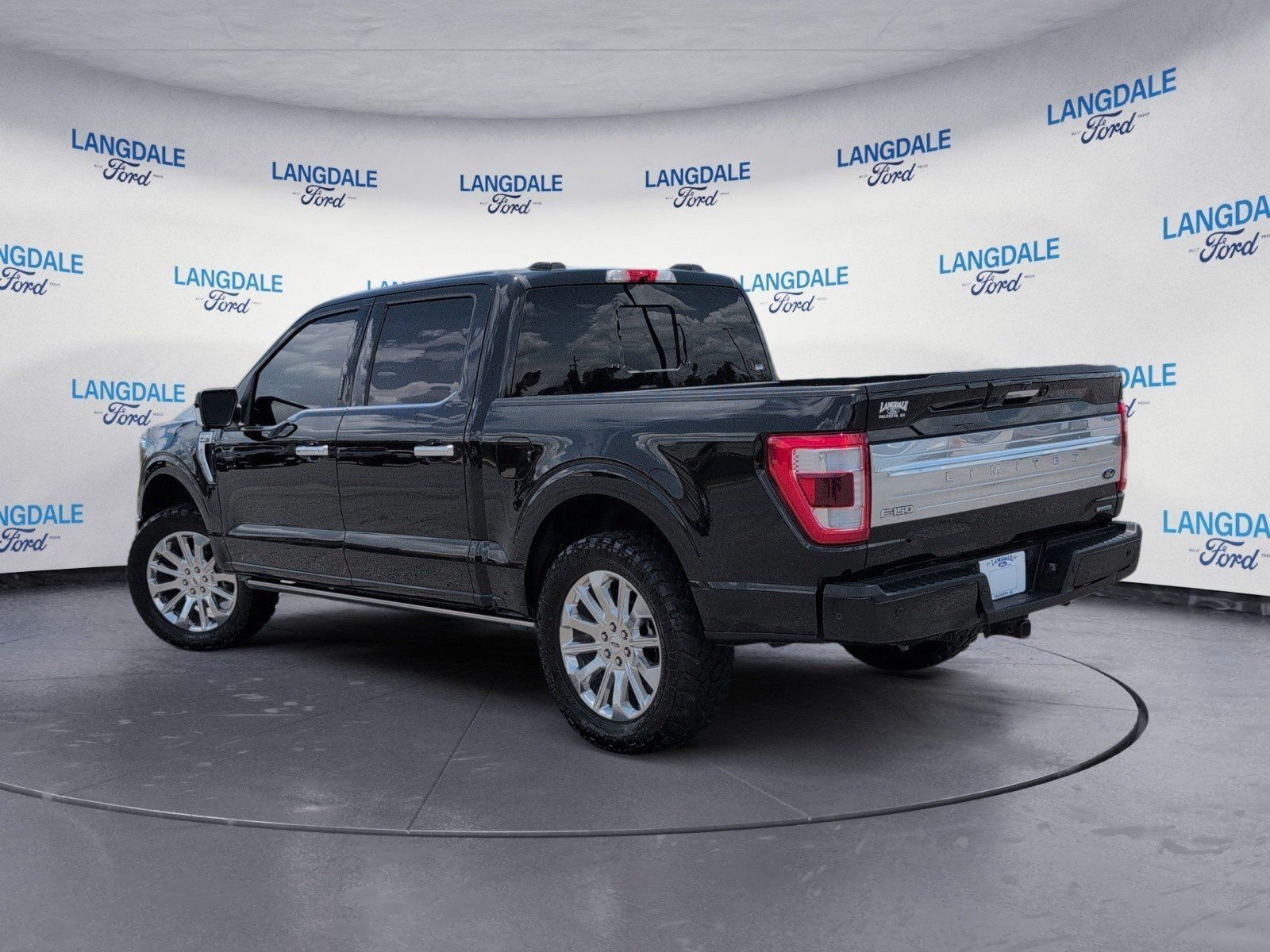 Used 2022 Ford F150 Limited AWD/4WD image 9