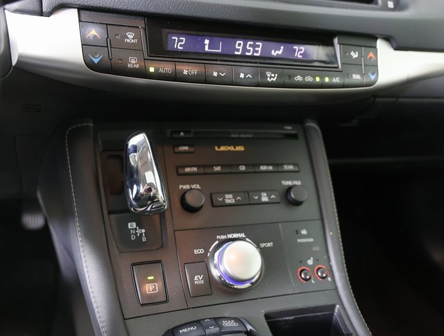 Used 2012 Lexus CT 200h Premium image 16