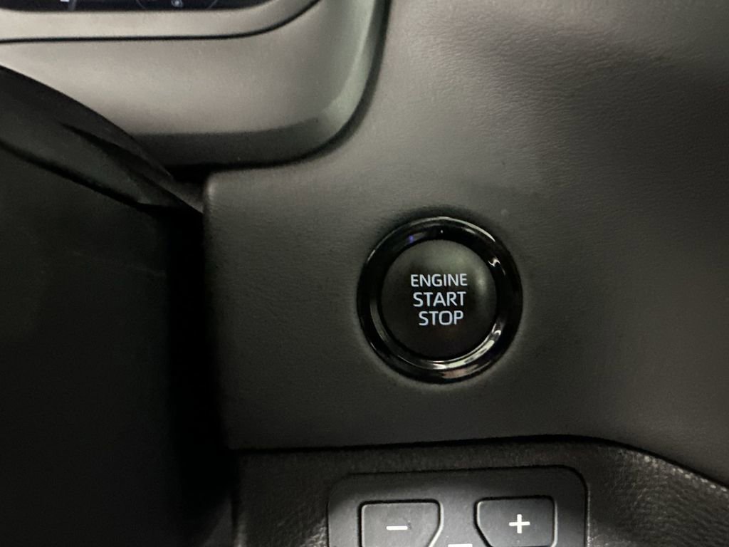 Used 2025 Toyota Tundra Platinum image 20