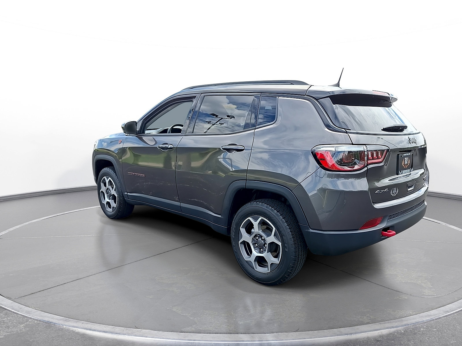 Used 2022 Jeep Compass Trailhawk w/ Trailhawk Convenience Group AWD/4WD image 6