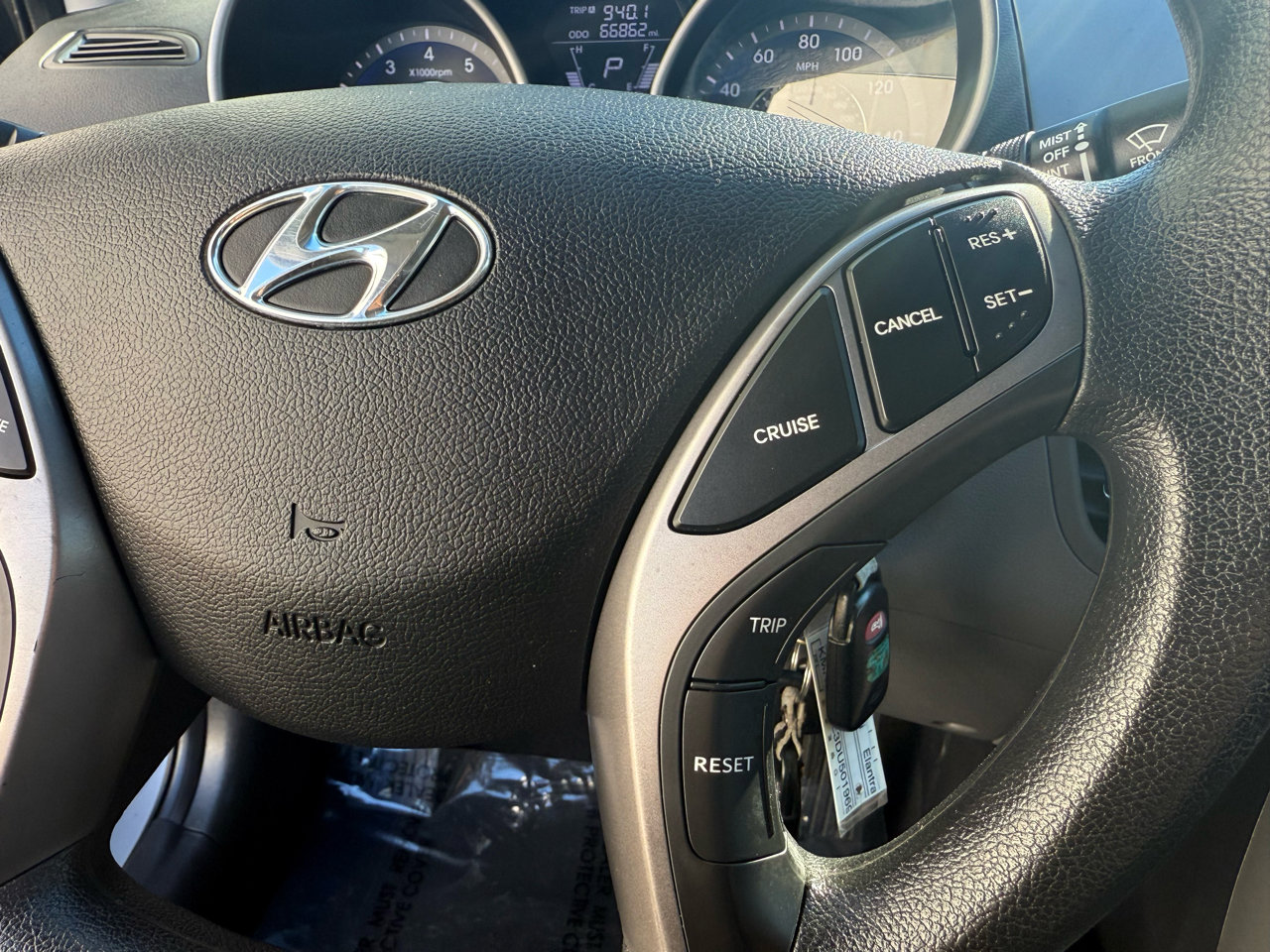 Used 2013 Hyundai Elantra GLS w/ Preferred Pkg image 29