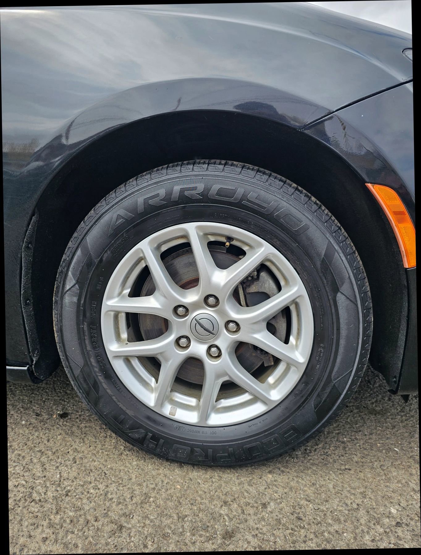 Used 2022 Chrysler Voyager LX FWD image 33