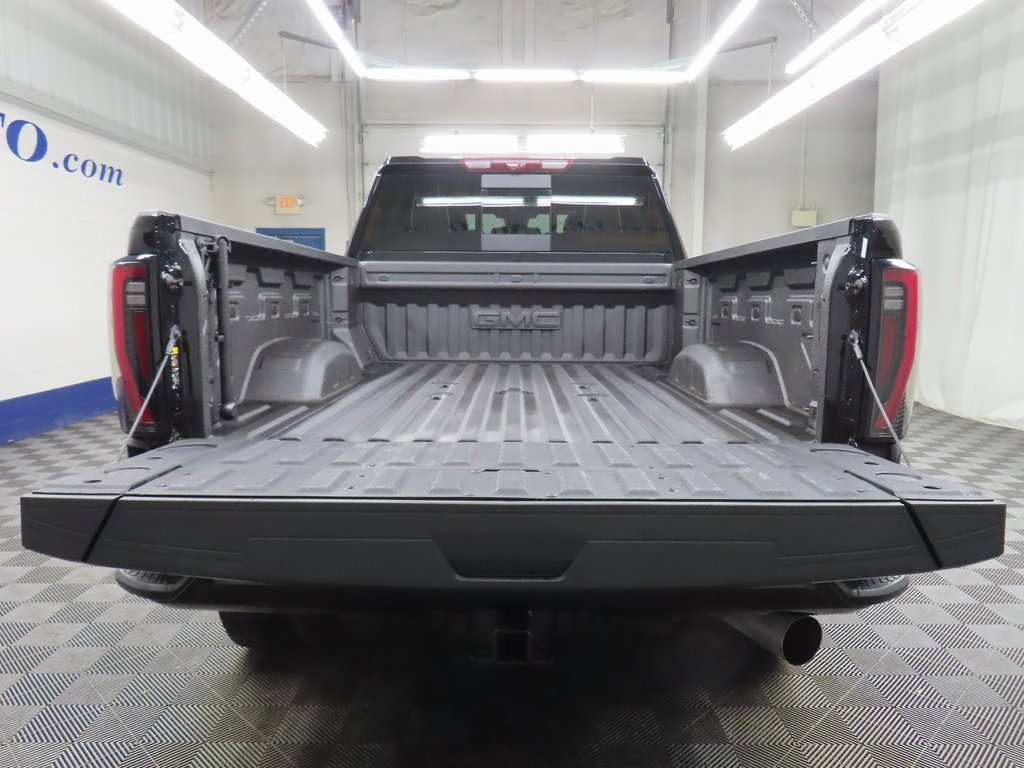 Used 2025 GMC Sierra 2500 AT4X image 43