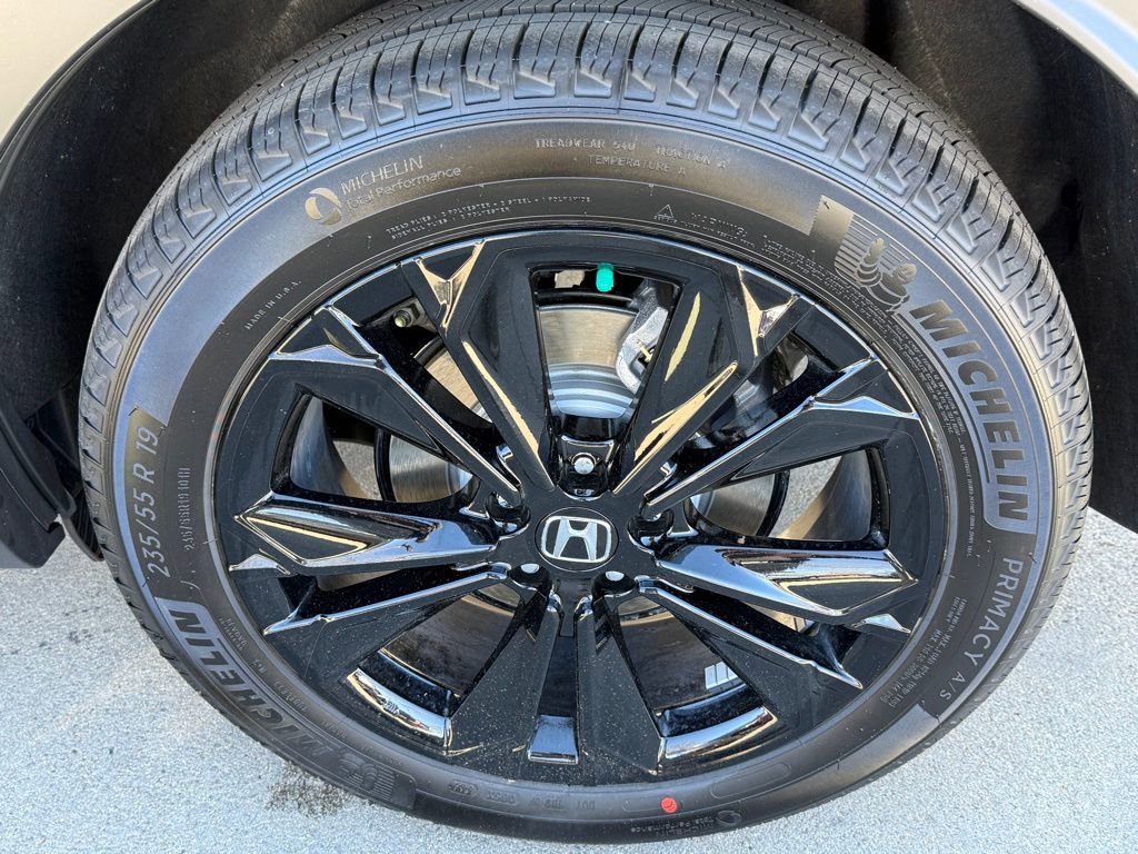 Certified 2026 Honda CR-V Sport Touring image 13