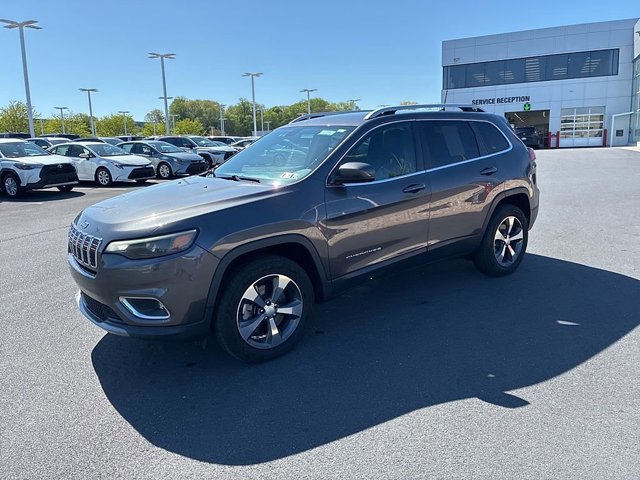Used 2019 Jeep Cherokee Limited image 17