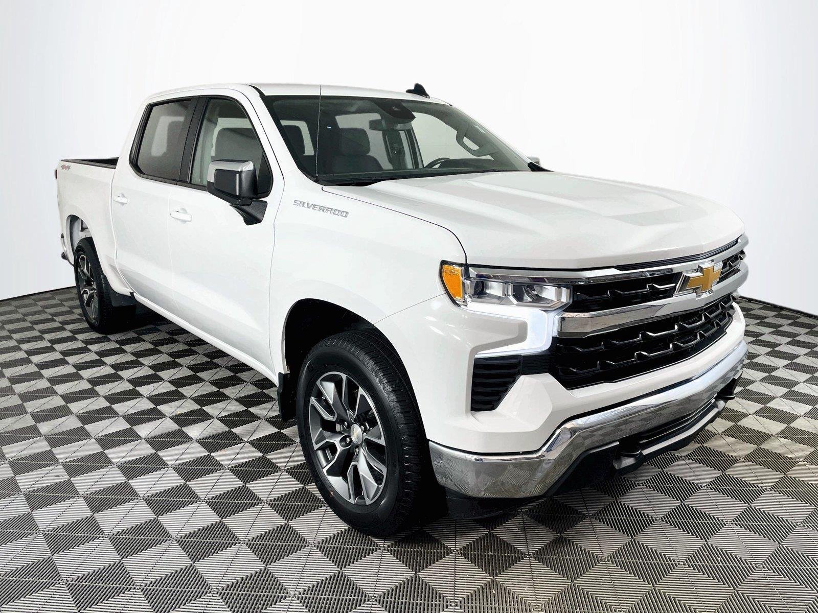 Used 2024 Chevrolet Silverado 1500 LT AWD/4WD image 1