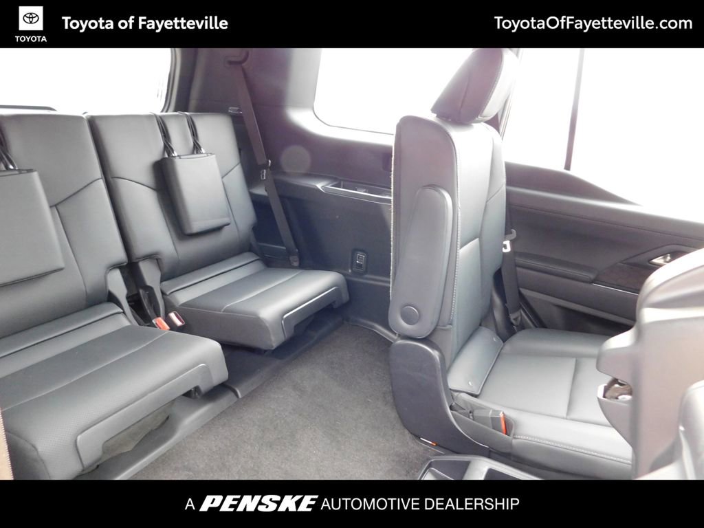 Used 2025 Lexus GX 550 image 5