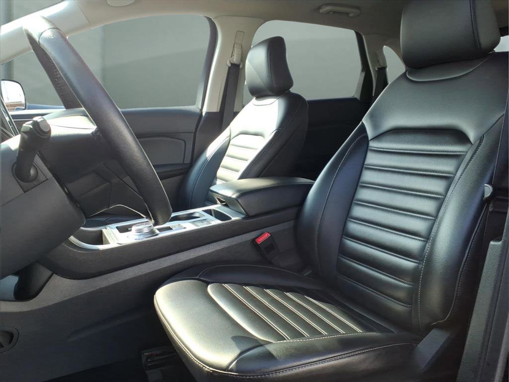 Used 2022 Ford Edge SEL image 19