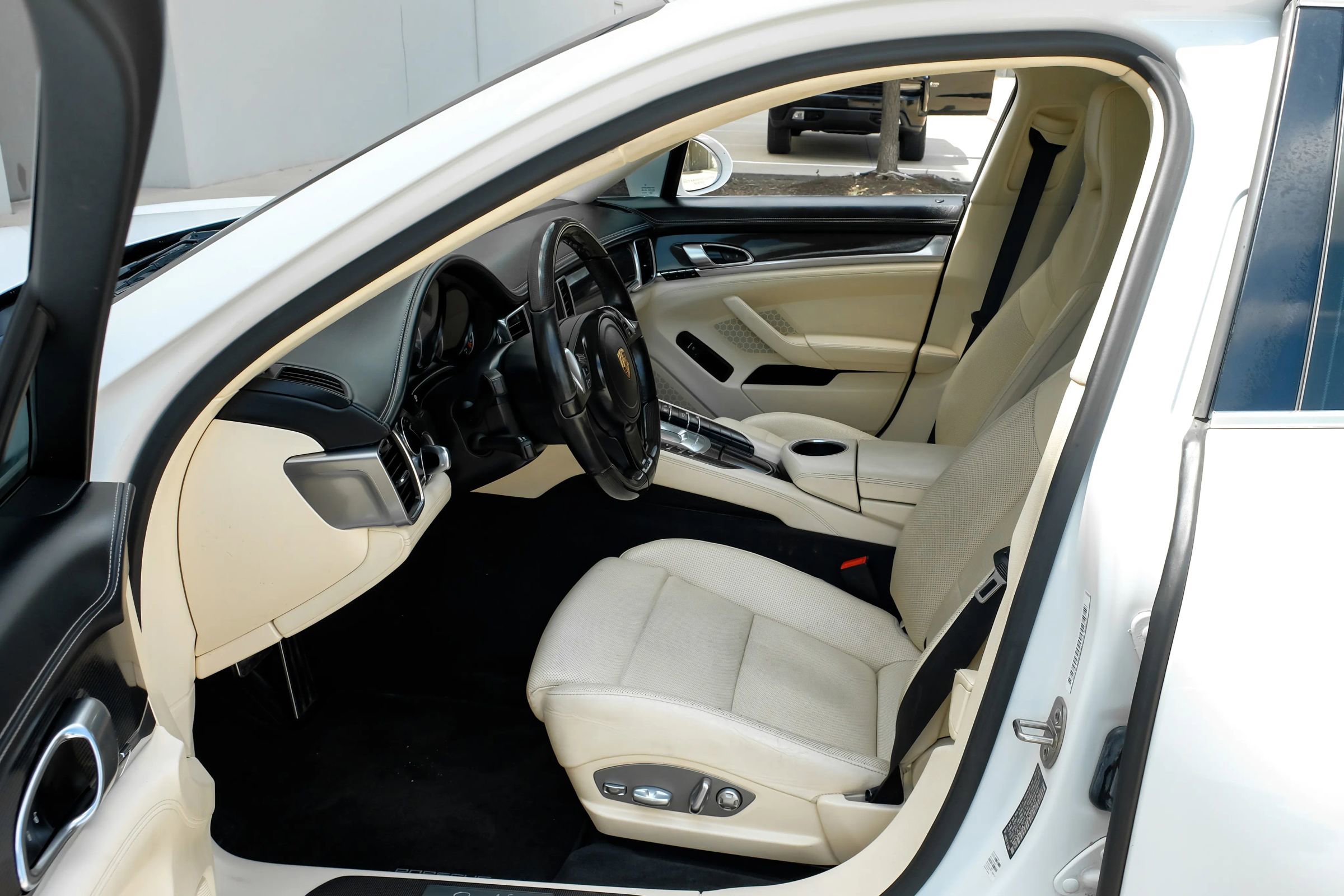 Used 2013 Porsche Panamera S RWD image 17