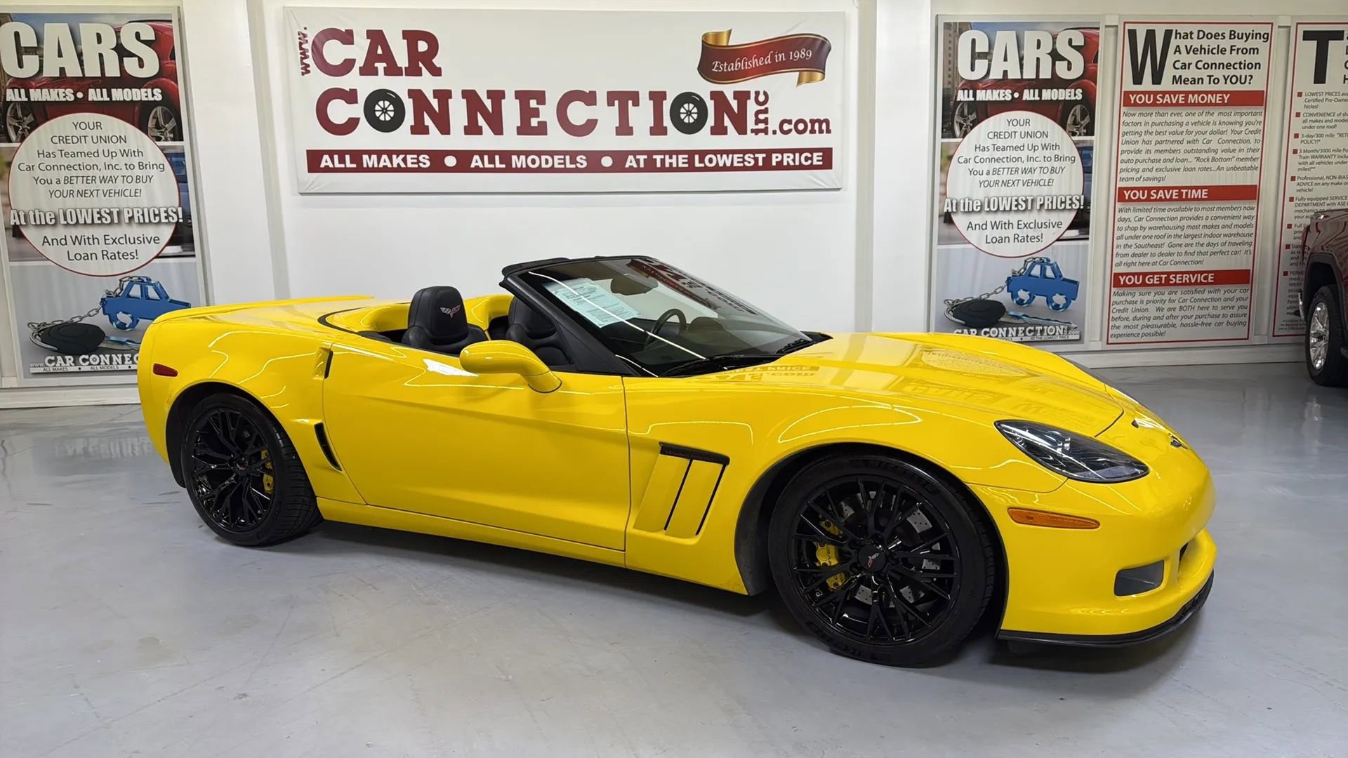 Used 2013 Chevrolet Corvette Grand Sport w/ 3LT Preferred Equipment Group image 13