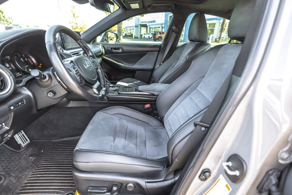 Used 2022 Lexus IS 500 RWD image 19