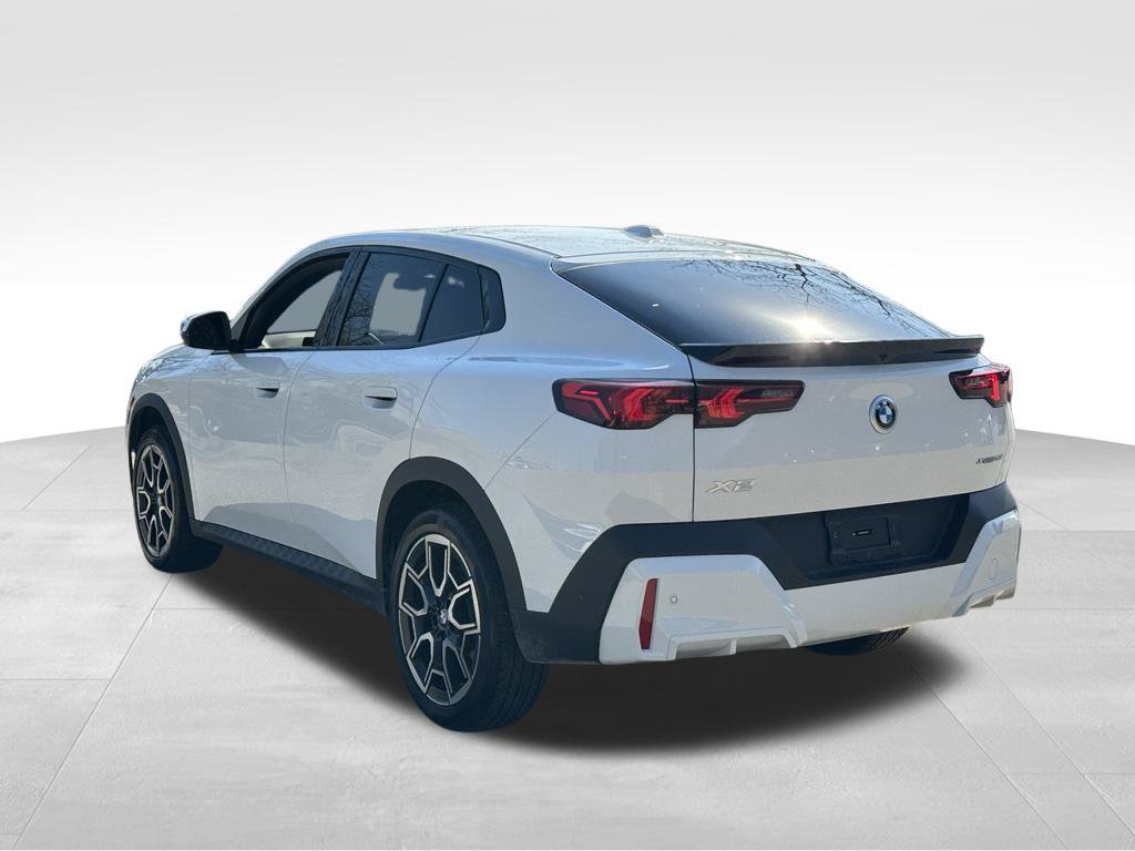Used 2026 BMW X2 xDrive28i AWD/4WD image 10