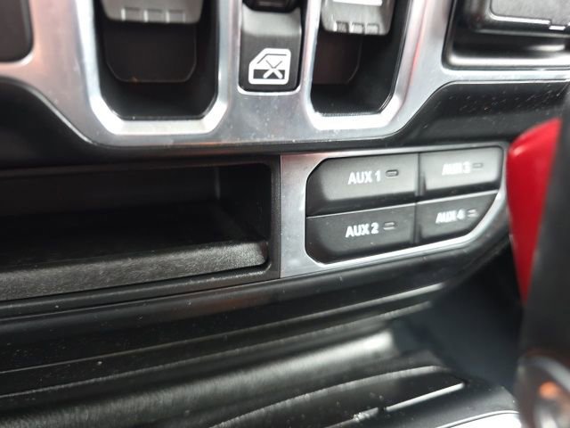 Used 2020 Jeep Wrangler Unlimited Sahara image 9