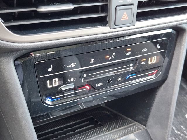 New 2026 Volkswagen Taos SE AWD/4WD image 17