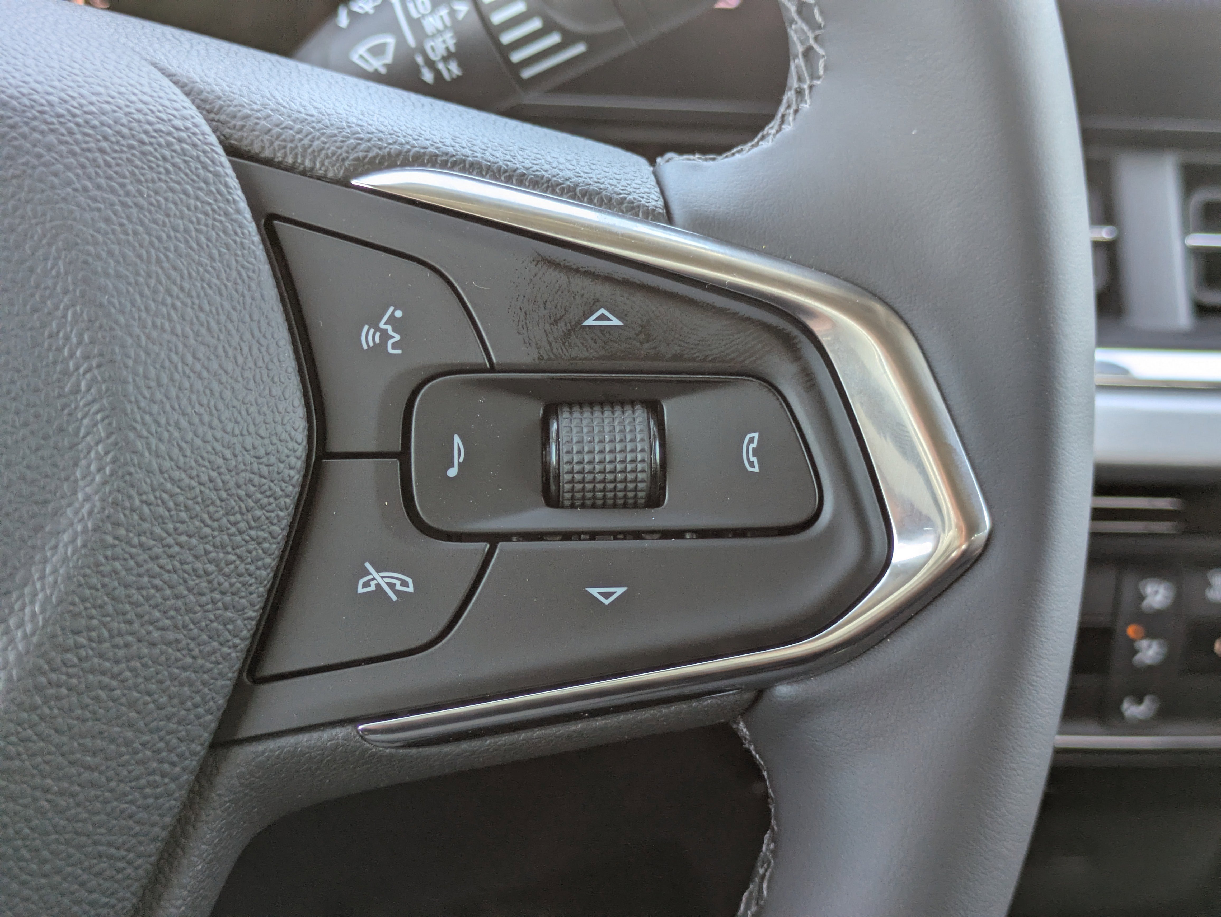 New 2026 Chevrolet Trax LT w/ Driver Confidence Package image 17