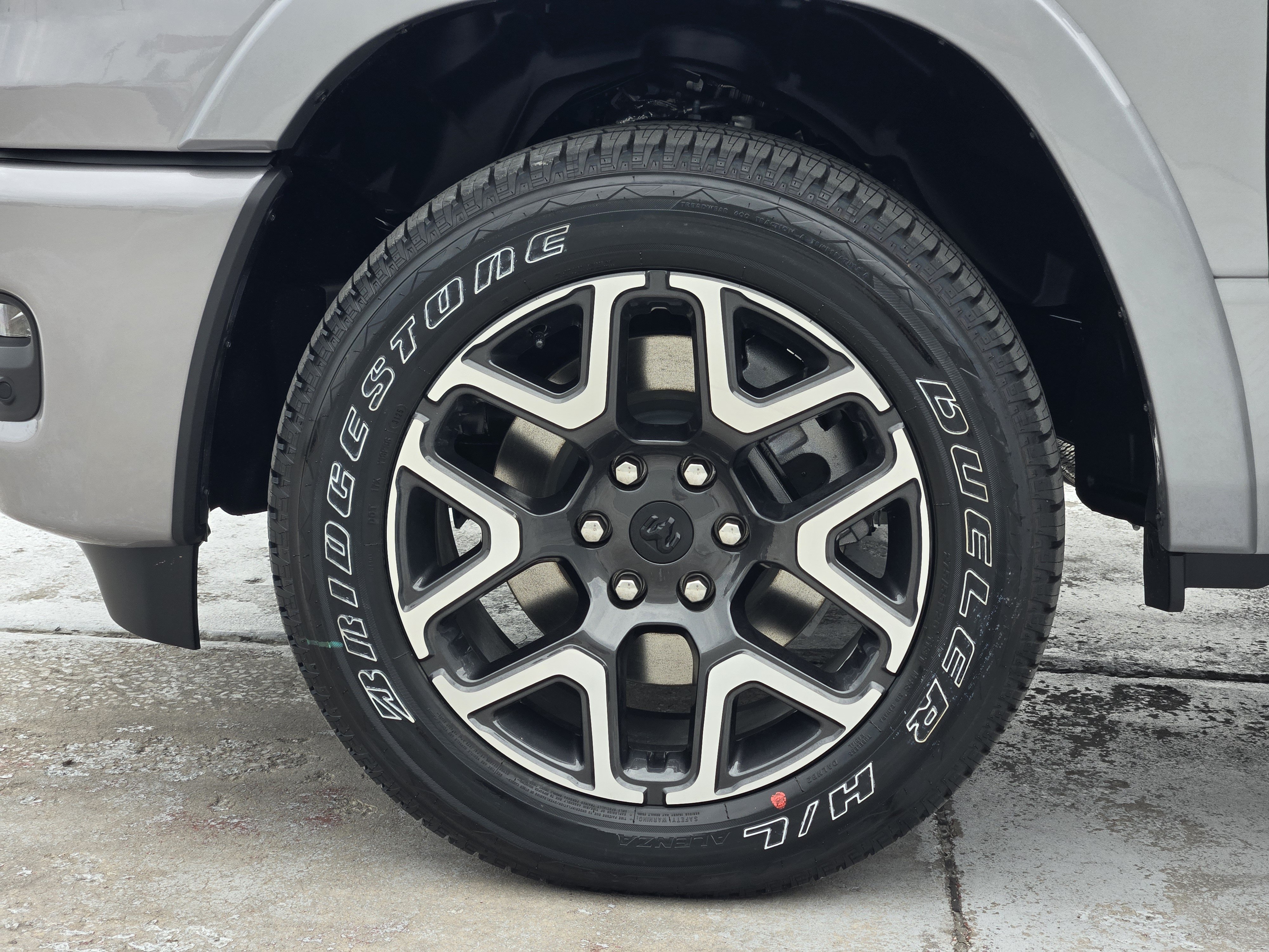 New 2026 RAM 1500 Laramie AWD/4WD image 10