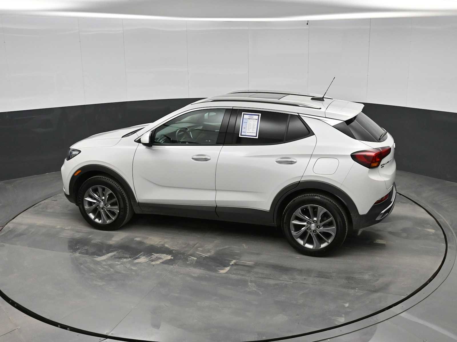 Used 2022 Buick Encore GX Essence w/ Experience Buick Package AWD/4WD image 27