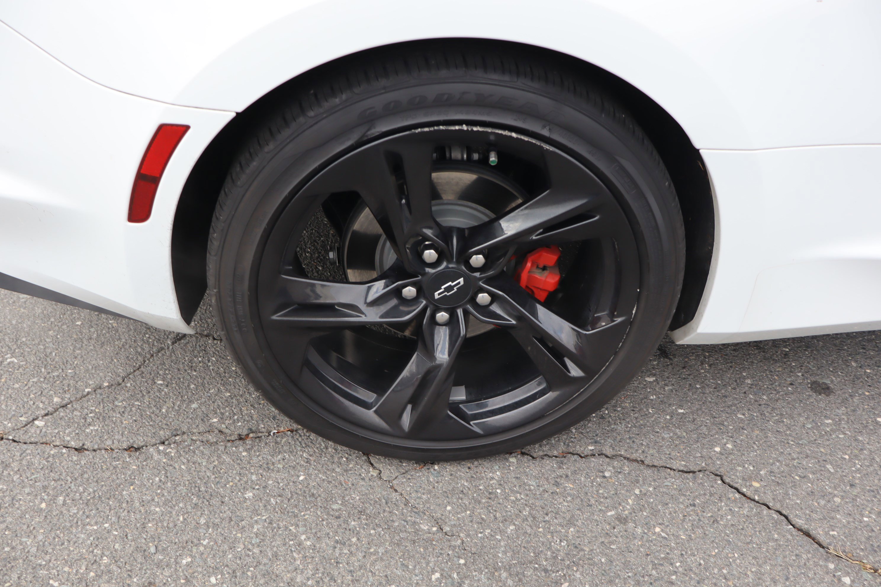 Used 2022 Chevrolet Camaro LT w/ RS Package image 34