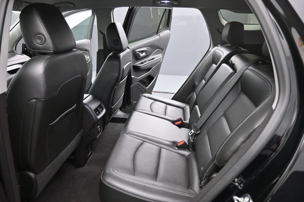 Used 2024 GMC Terrain SLT AWD/4WD image 15