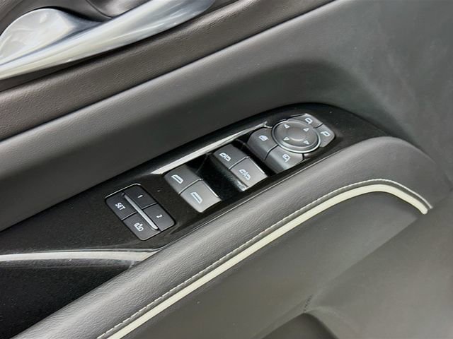 Used 2022 Cadillac Escalade Premium Luxury image 20