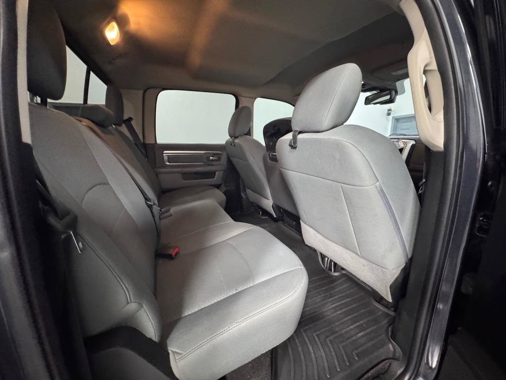 Used 2017 RAM 1500 Classic SLT AWD/4WD image 12