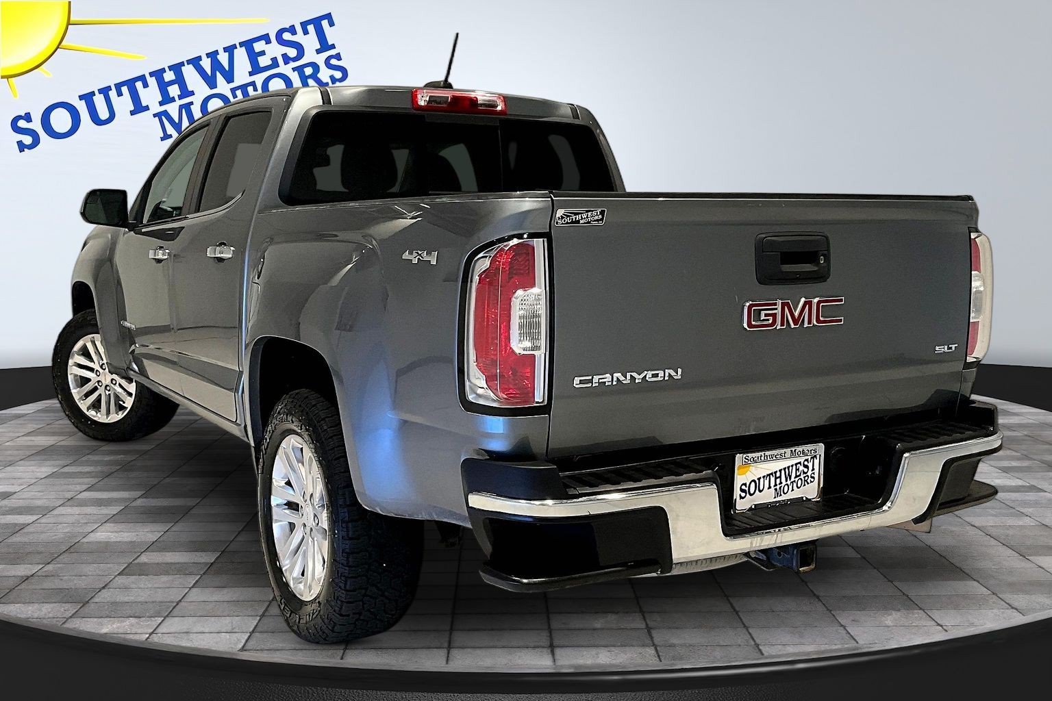 Used 2018 GMC Canyon SLT w/ Driver Alert Package AWD/4WD image 5