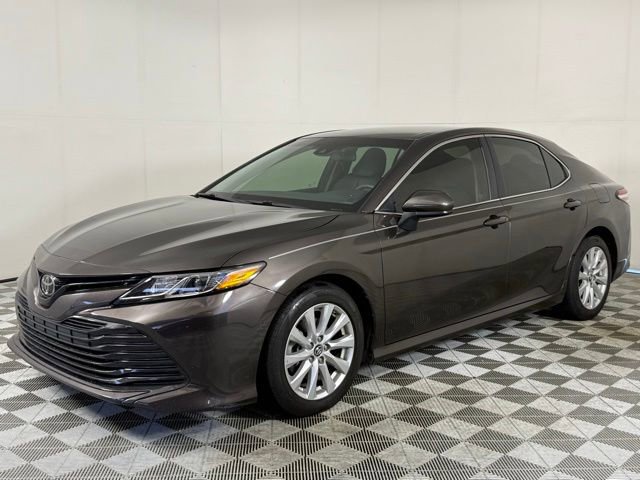 Used 2018 Toyota Camry LE FWD video 2
