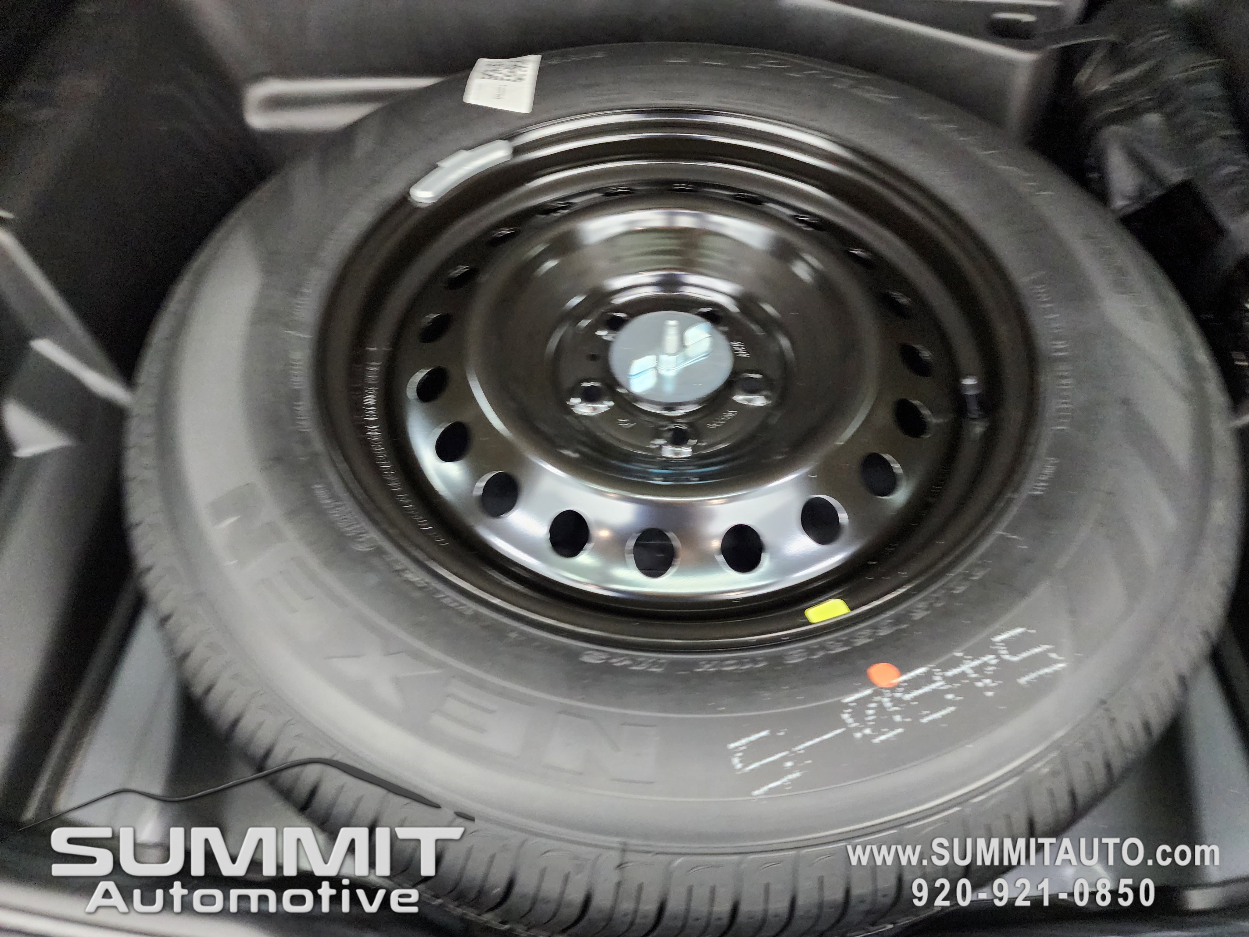 New 2025 Jeep Grand Cherokee Limited w/ Black Appearance Package image 29