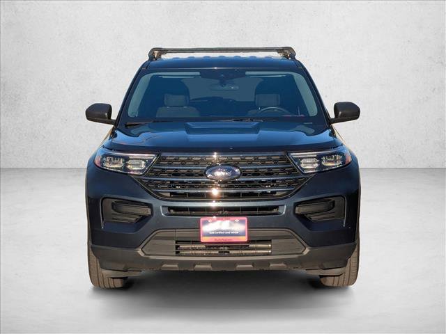 Used 2023 Ford Explorer XLT image 2