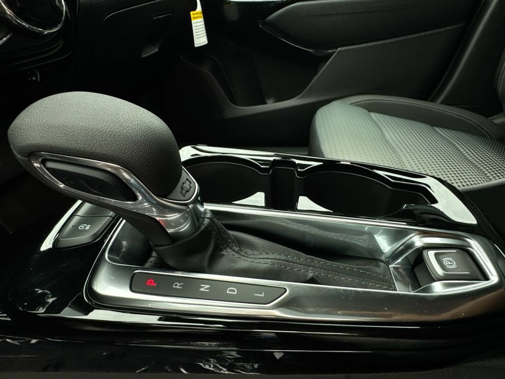 New 2026 Chevrolet Trax LT w/ LT Convenience Package FWD image 23