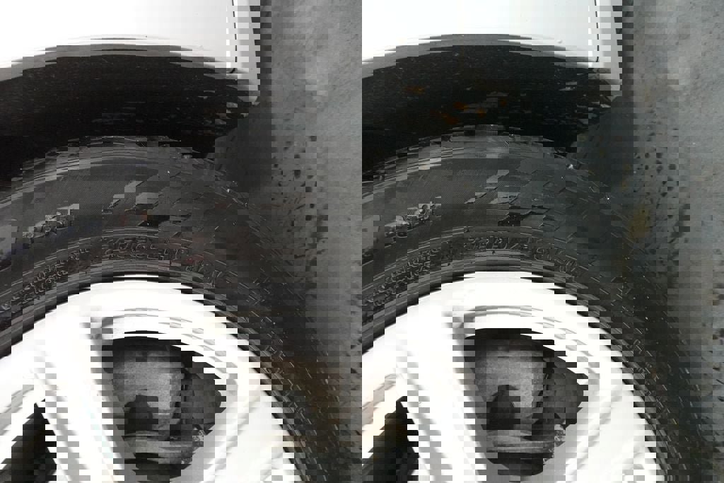 Used 2019 Chevrolet Camaro LT RWD image 29