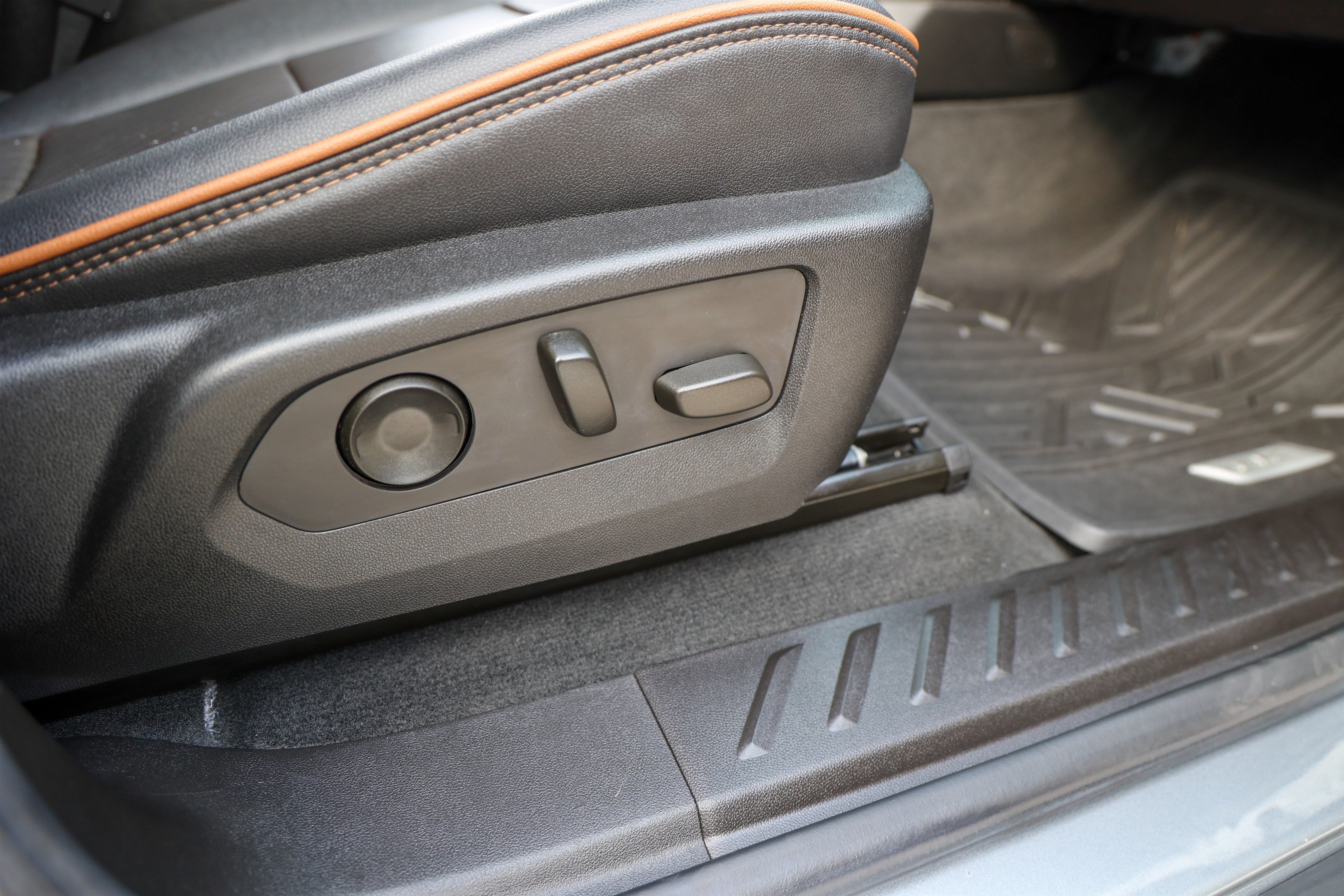 Used 2023 GMC Canyon AT4 w/ AT4 Premium Package AWD/4WD image 45