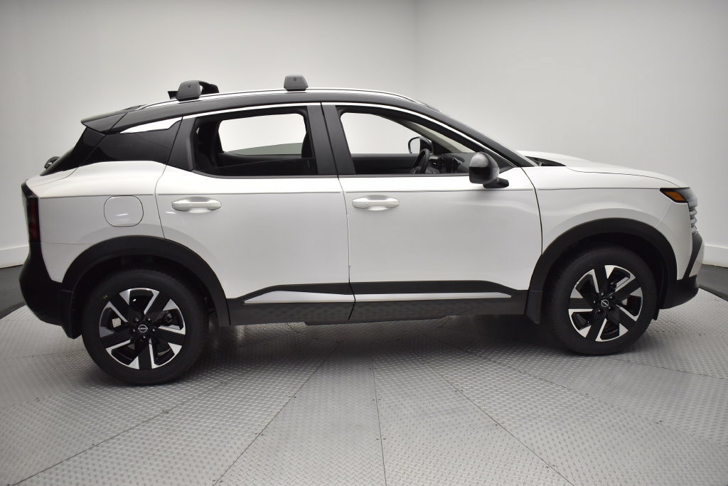 New 2026 Nissan Kicks SV w/ SV Premium Package AWD/4WD image 4