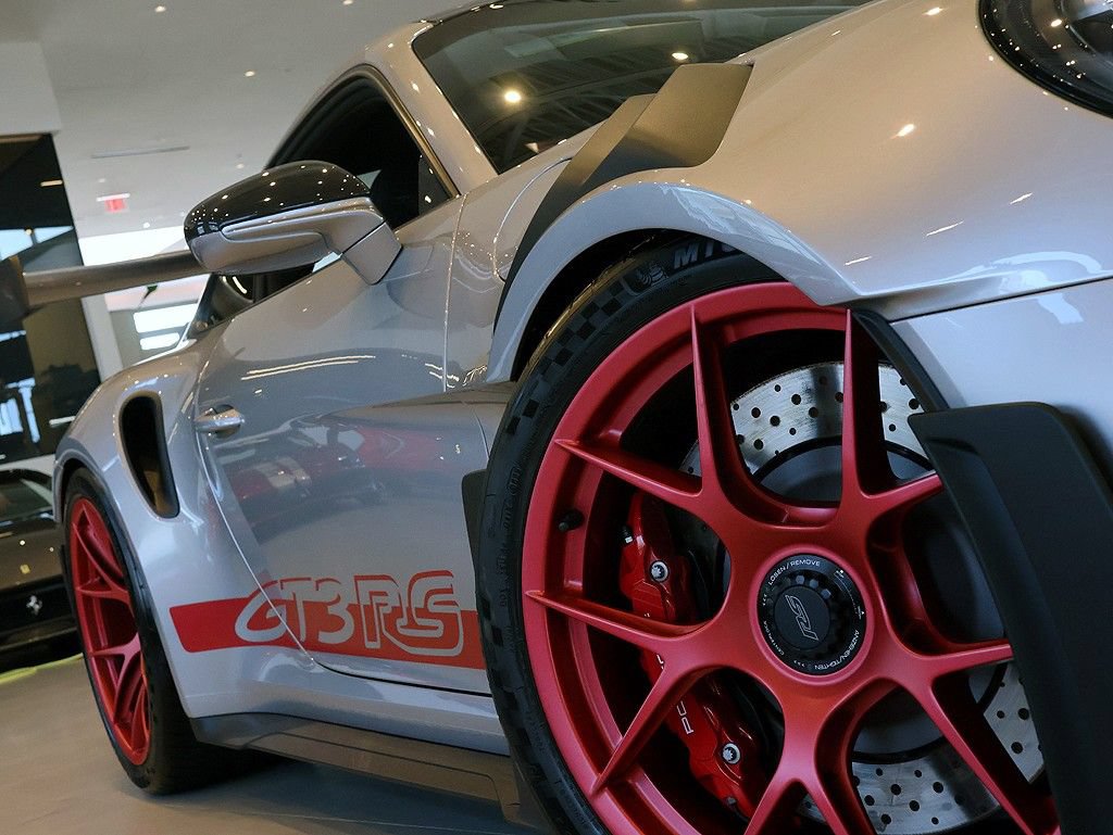 Used 2025 Porsche 911 GT3 RS RWD image 8