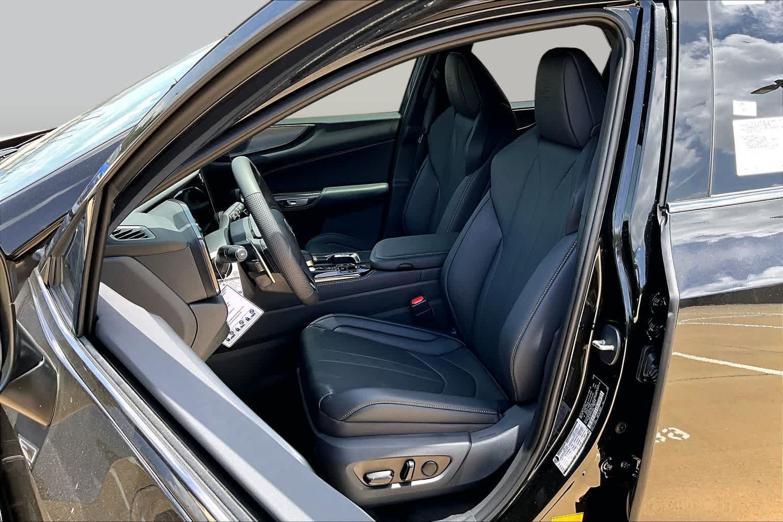 New 2026 Lexus NX 350 F Sport AWD/4WD image 9