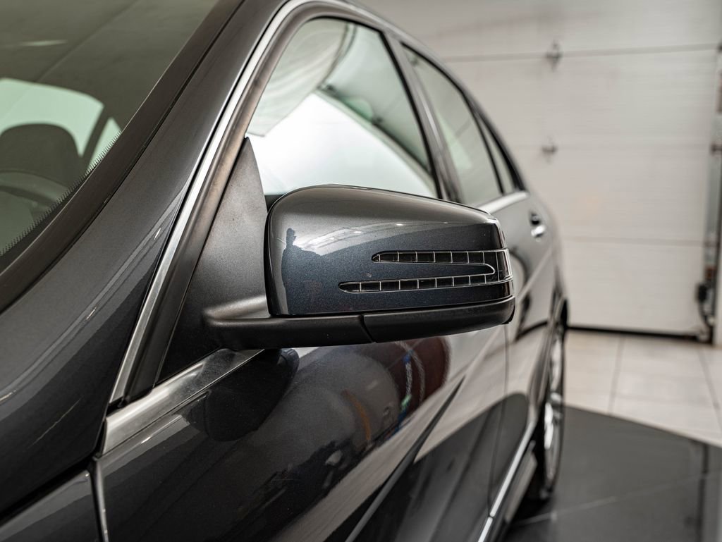 Used 2013 Mercedes-Benz C 300 4MATIC Sedan image 9