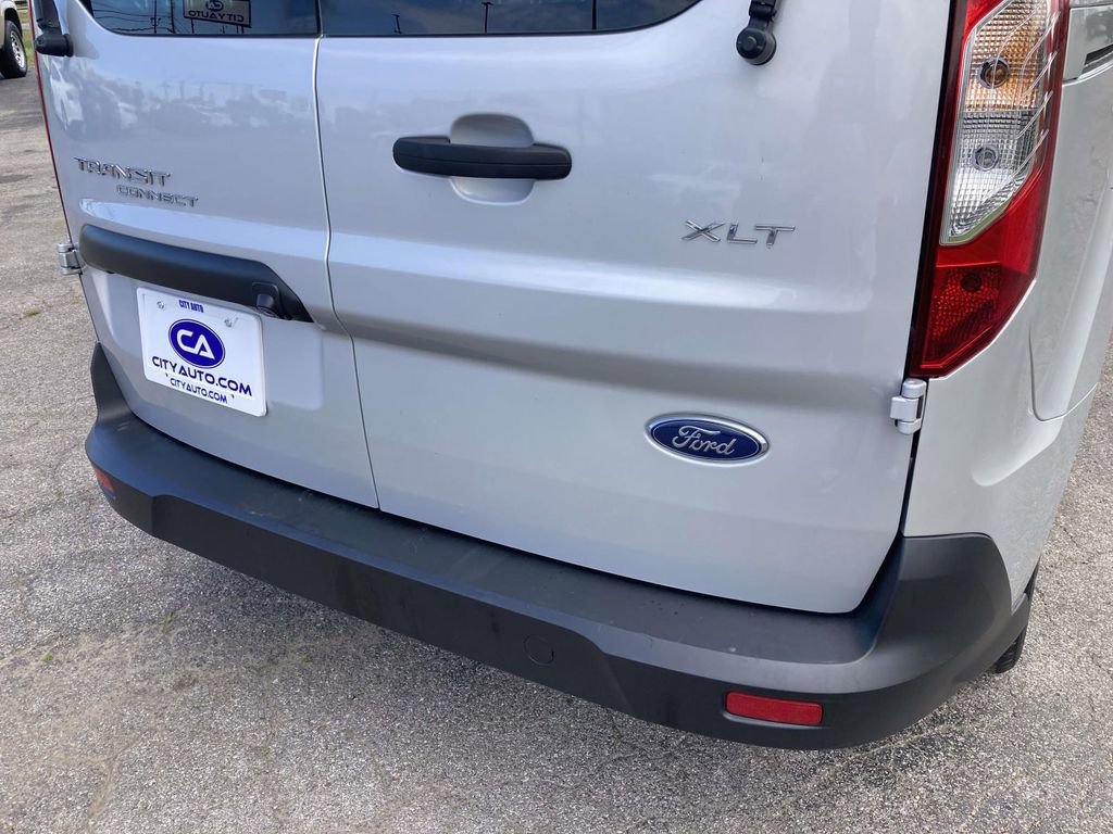 Used 2023 Ford Transit Connect XLT image 11