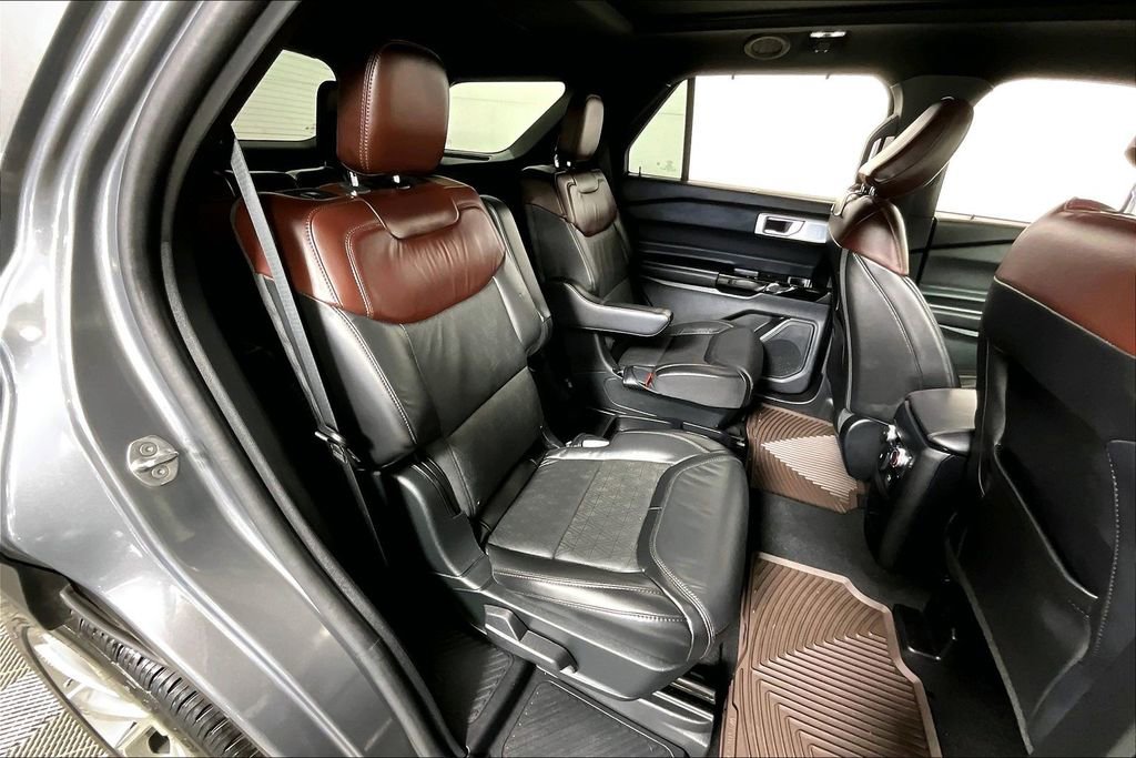 Used 2021 Ford Explorer Platinum w/ Equipment Group 601A image 27