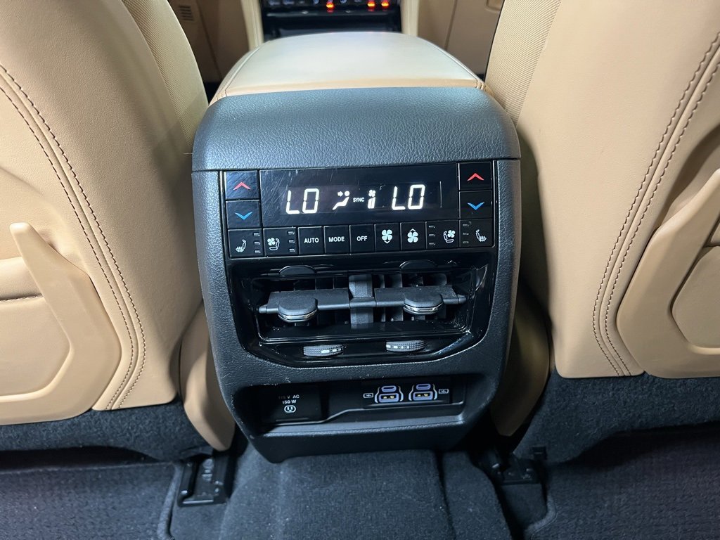 Used 2024 Jeep Grand Cherokee L Summit image 25